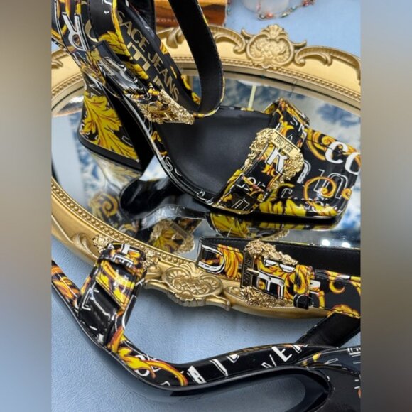 🆕 VERSACE JEANS COUTURE 🧿 NWOB Logo Couture Kirsten Heeled Sandals, Black Sz 7 - Picture 13 of 16